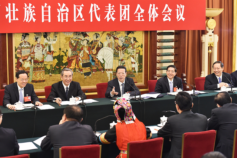 祝愿广西各族人民日子
过得越来越红火越来越美好