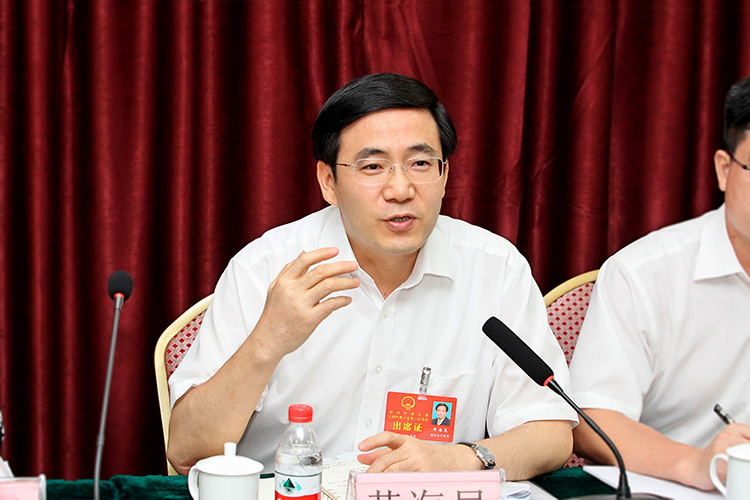 黄海昆代表:完善法治护航环保