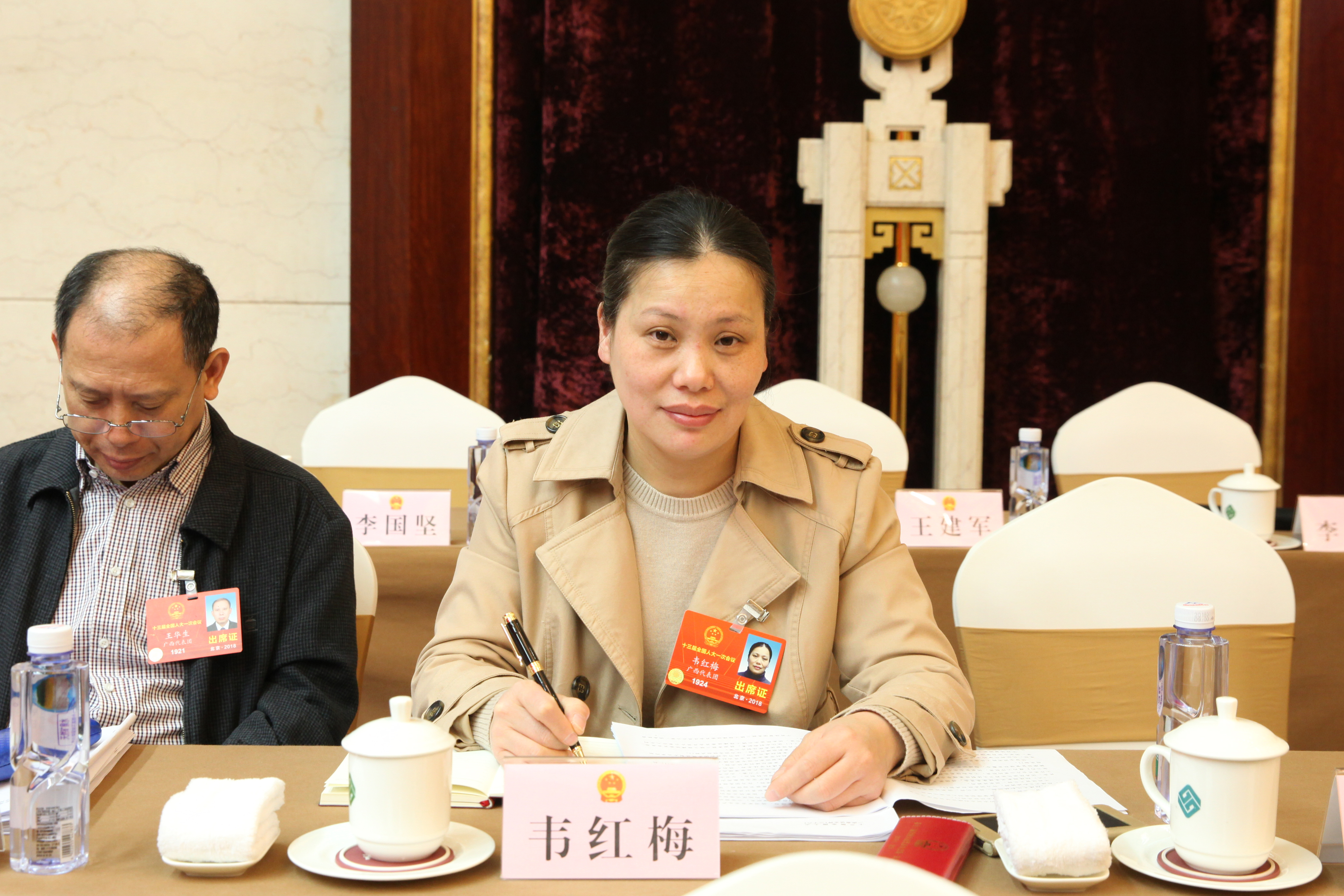 韦红梅代表：儿童票按年龄收费更合理