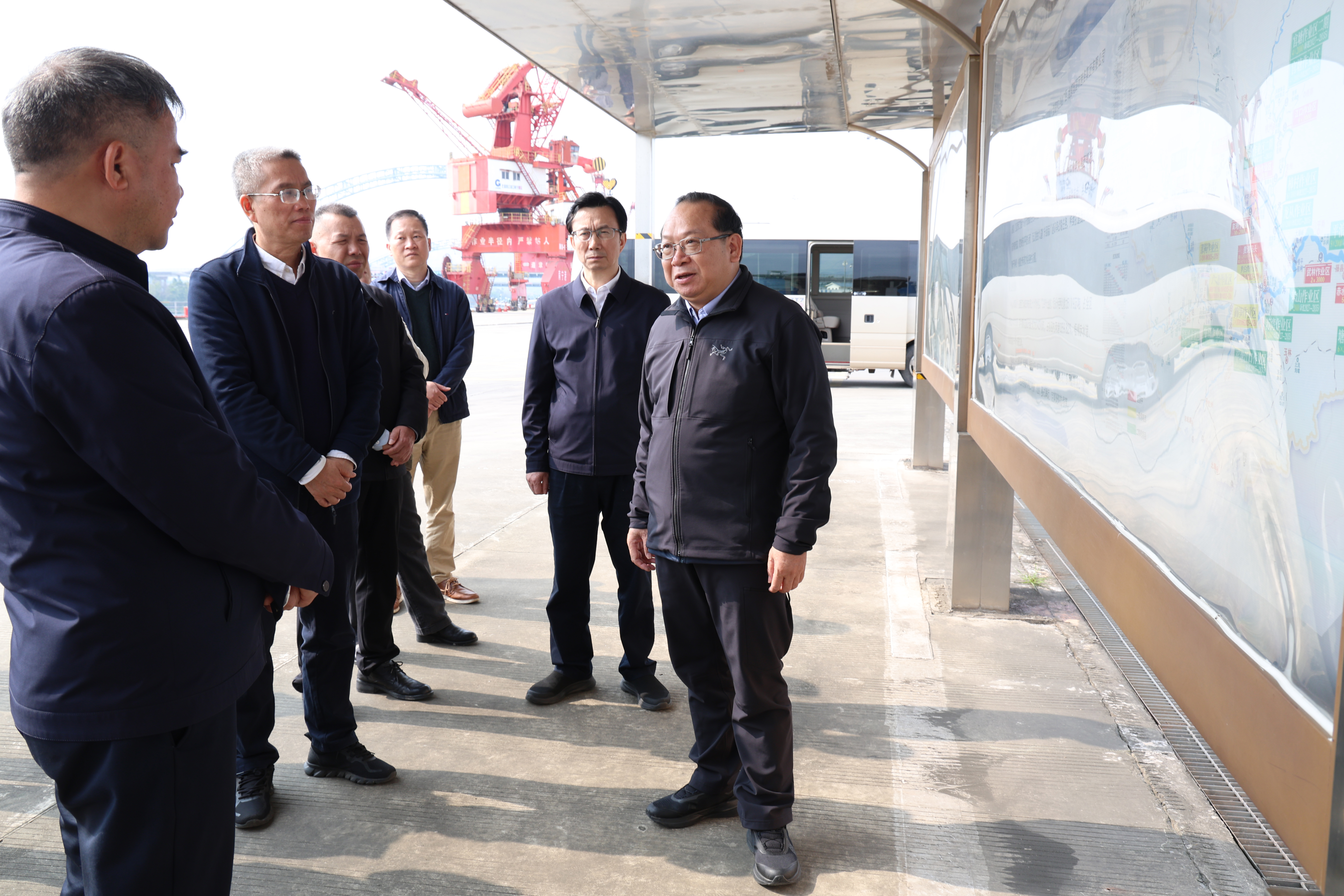 ũ���Ĵ��Ӹ����������ݵ���ƽ½�˺Ӿ��ô���ҵ��չ���